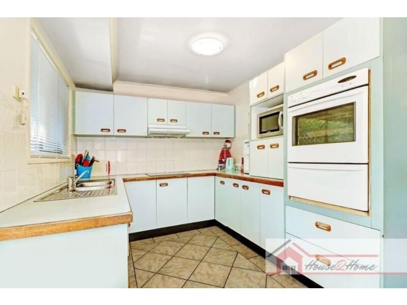 23 Yorkshire Crescent, Mount Warren Park QLD 4207