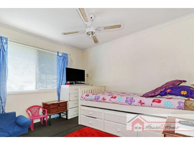 23 Yorkshire Crescent, Mount Warren Park QLD 4207