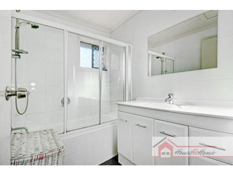 23 Yorkshire Crescent, Mount Warren Park QLD 4207