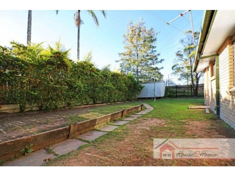 23 Yorkshire Crescent, Mount Warren Park QLD 4207