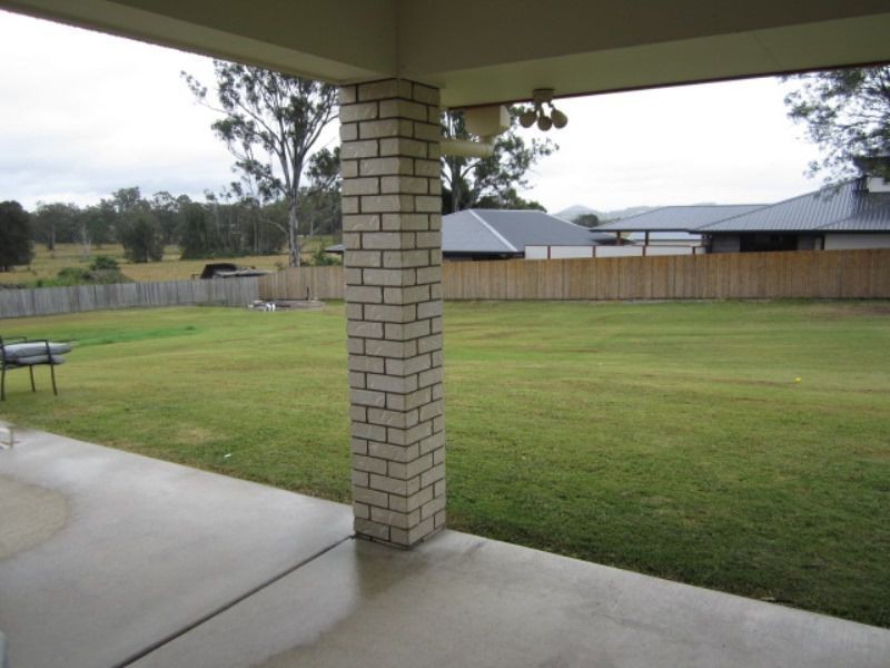 6 Ironbark Court, Stapylton QLD 4207