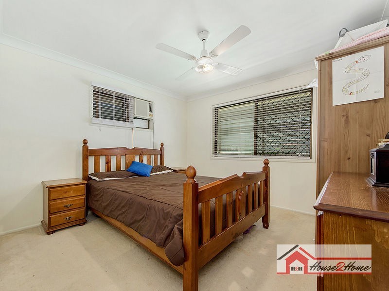 5 Yorkshire Crescent, Mount Warren Park QLD 4207