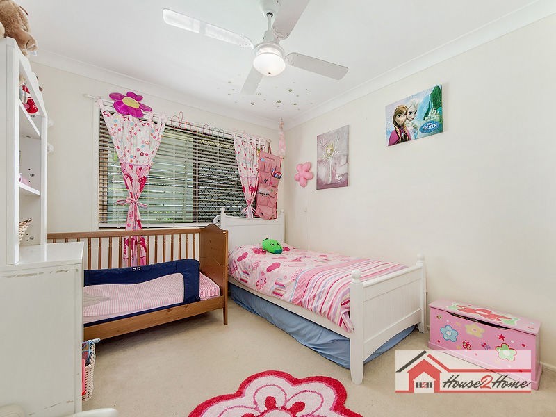 5 Yorkshire Crescent, Mount Warren Park QLD 4207