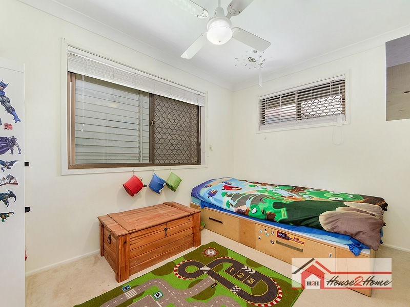 5 Yorkshire Crescent, Mount Warren Park QLD 4207
