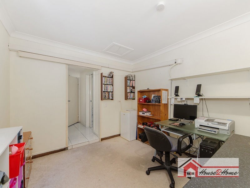 5 Yorkshire Crescent, Mount Warren Park QLD 4207