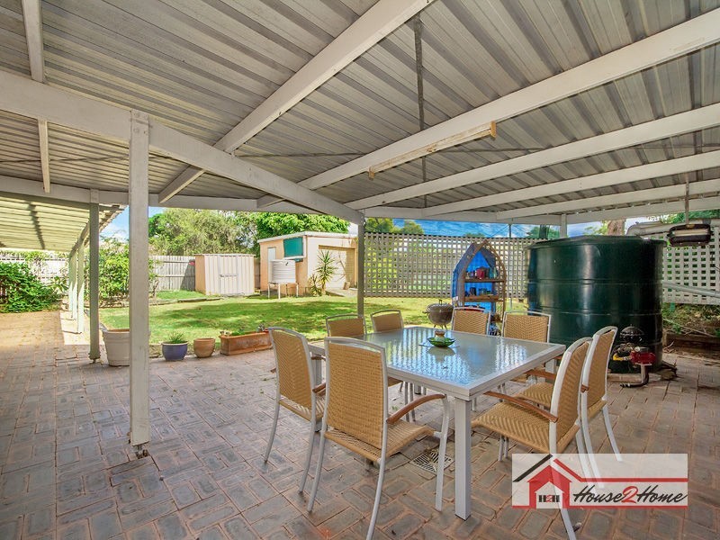 33 Yorkshire Crescent, Mount Warren Park QLD 4207