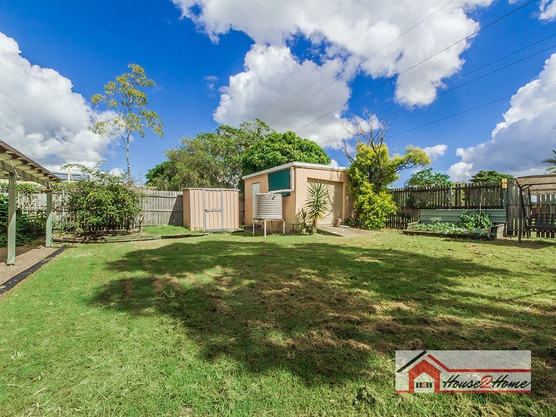 33 Yorkshire Crescent, Mount Warren Park QLD 4207