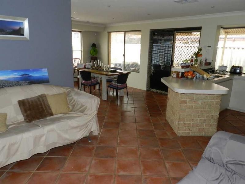 12 Gardiner Heights, Kinross WA 6028