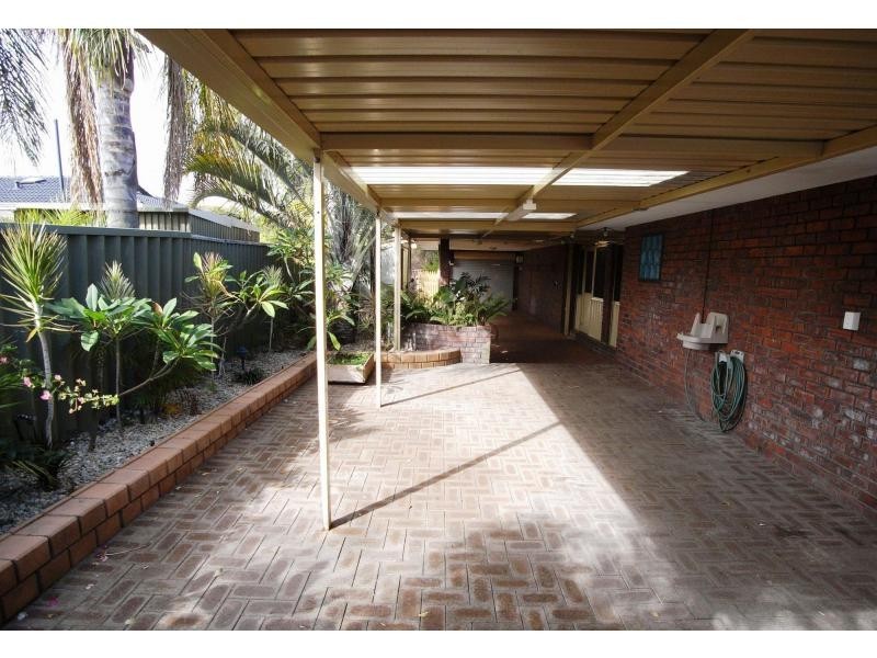 4 Beenong Street, Wanneroo WA 6065