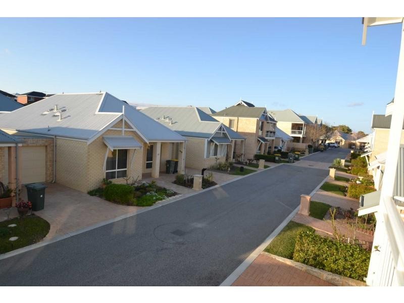 Unit 122/7 Honiara Way, Harbourside Village, Mindarie WA 6030