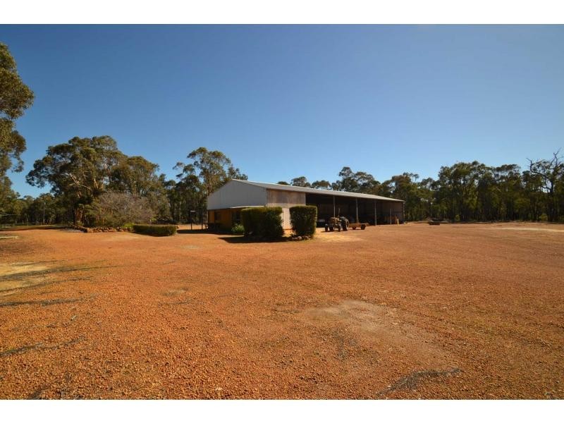 307 Chinganning Road, Wooroloo WA 6558