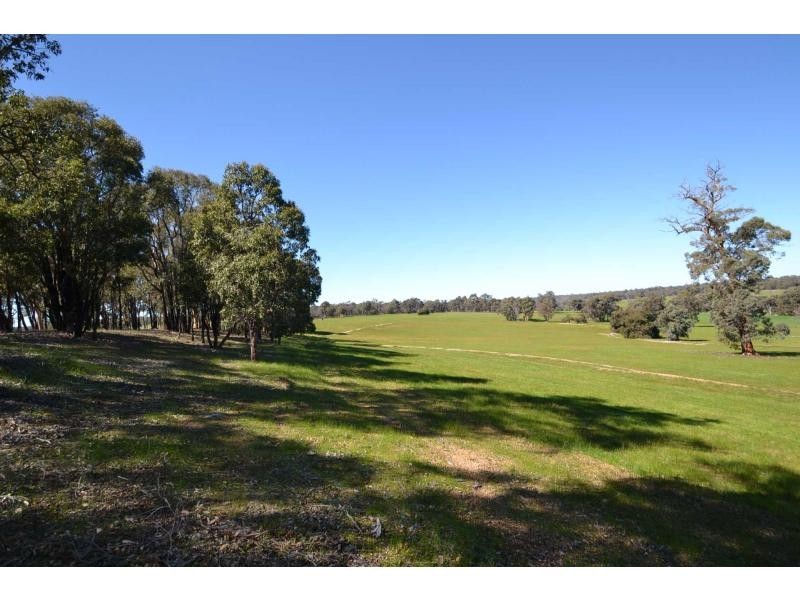 307 Chinganning Road, Wooroloo WA 6558