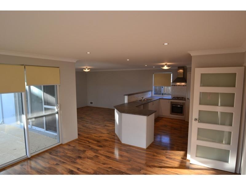 28 Seaside Avenue, Yanchep WA 6035