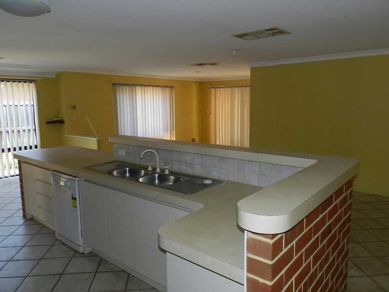 4 Forestview Boulevard, Ellenbrook WA 6069