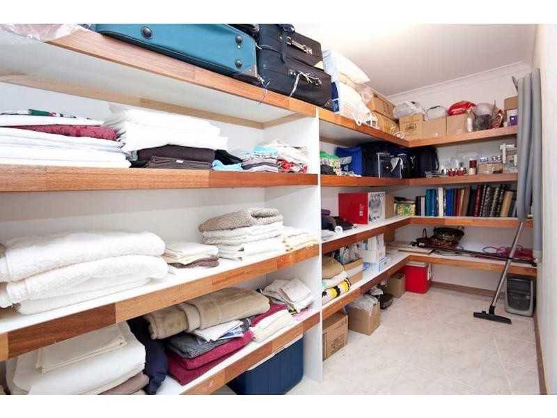 15 Riverdell Fairway, Carramar WA 6031