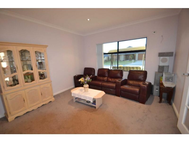 25 Barmouth Loop, Butler WA 6036