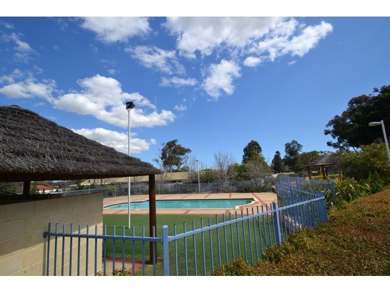 10/57 Amberton Avenue, Girrawheen WA 6064