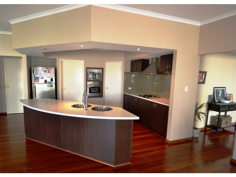 21 Messina Drive, Sinagra WA 6065