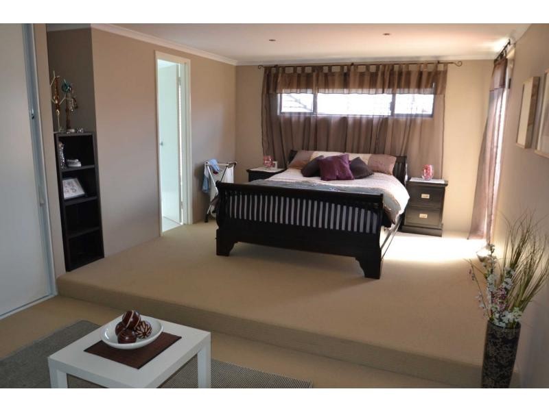21 Messina Drive, Sinagra WA 6065