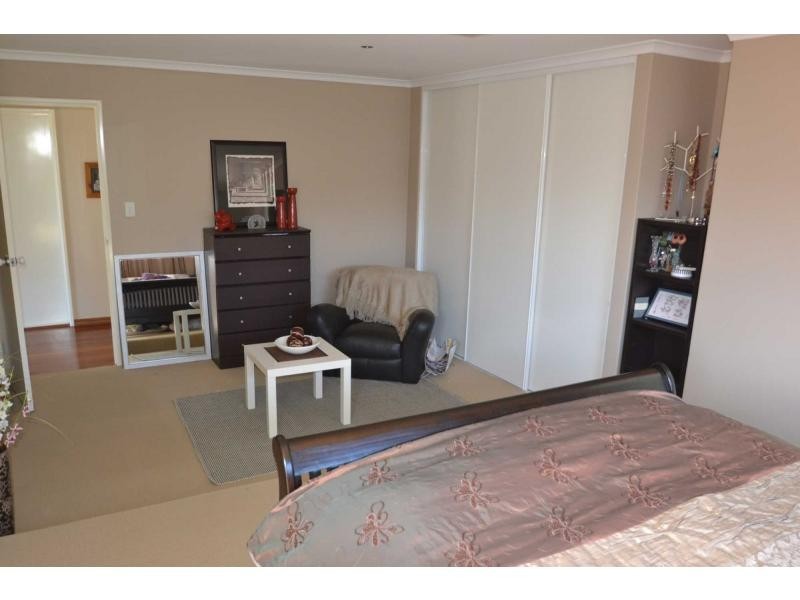 21 Messina Drive, Sinagra WA 6065