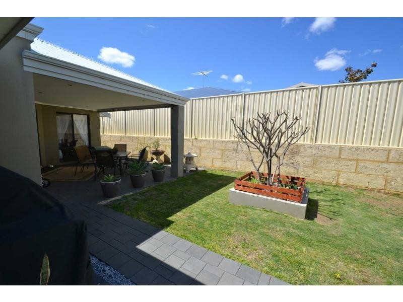 21 Messina Drive, Sinagra WA 6065