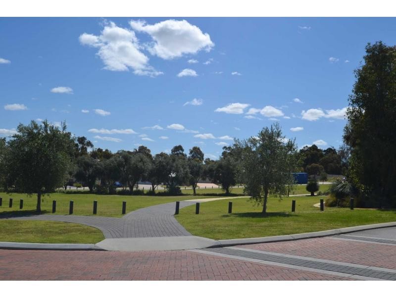 21 Messina Drive, Sinagra WA 6065