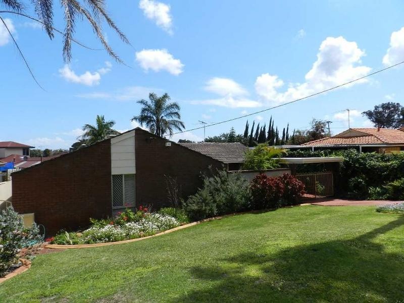 32 Kulindi Crescent, Wanneroo WA 6065