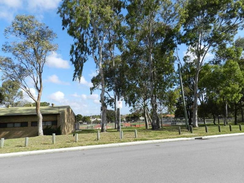 15 Minda Place, Wanneroo WA 6065