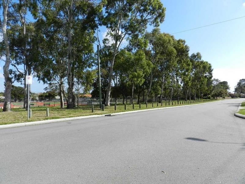 15 Minda Place, Wanneroo WA 6065