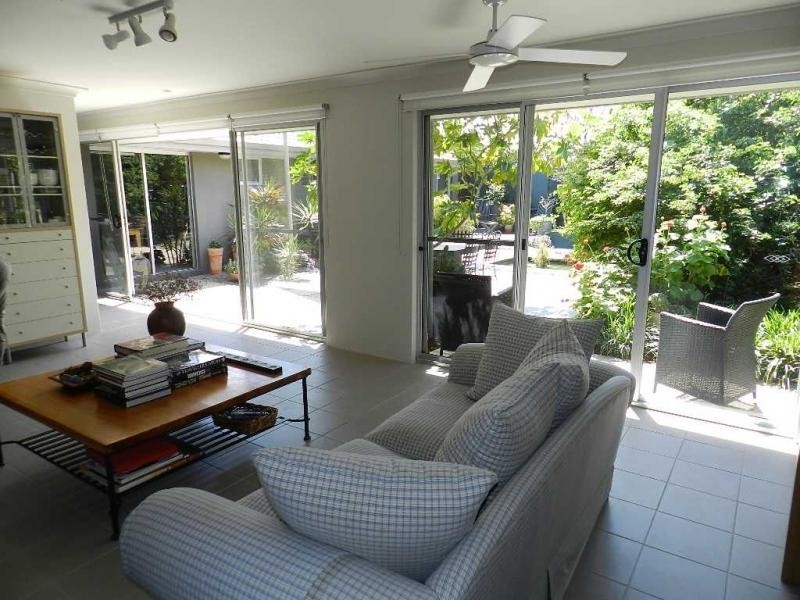 3 Eclipse Crescent, Kallaroo WA 6025