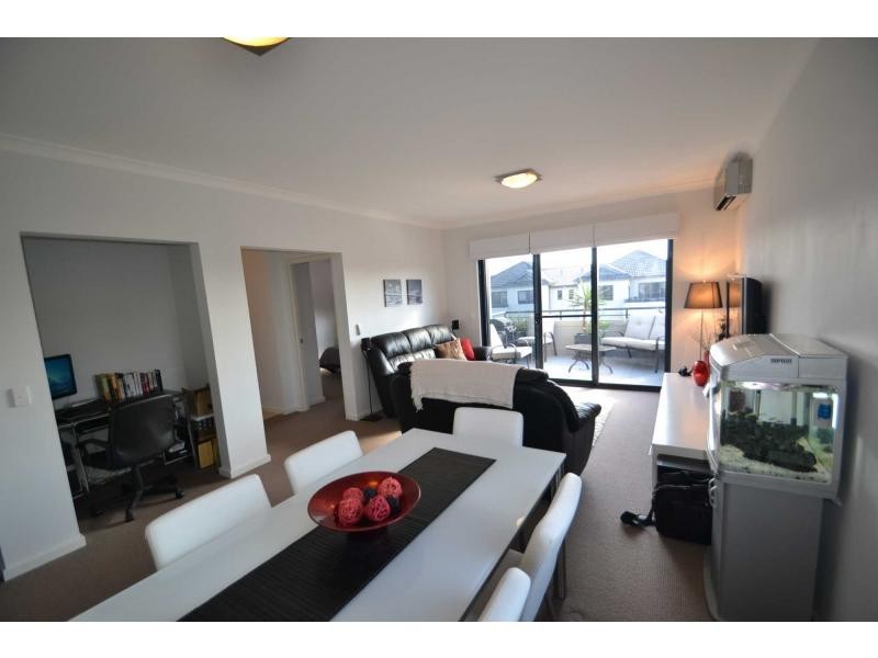 64/1 Sunlander Drive, Currambine WA 6028