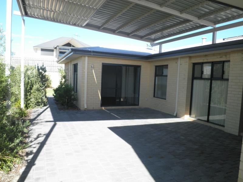 254 Ocean Drive, Quinns Rocks WA 6030