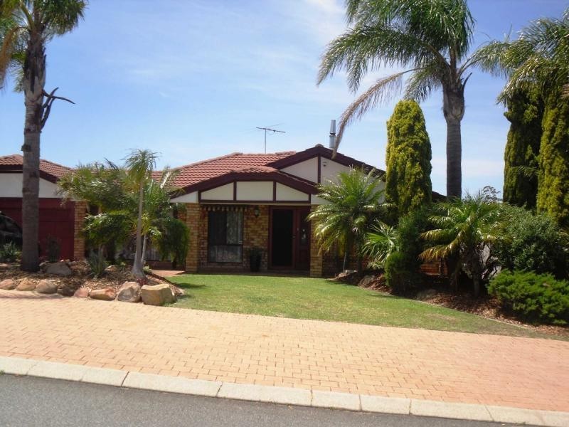 6 McKee Place, Kingsley WA 6026