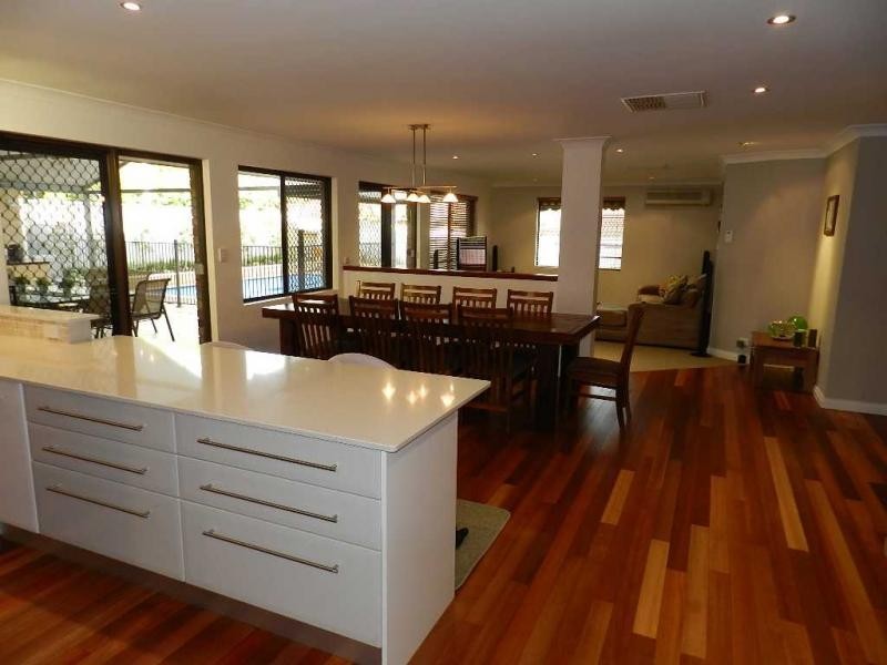 6 McKee Place, Kingsley WA 6026