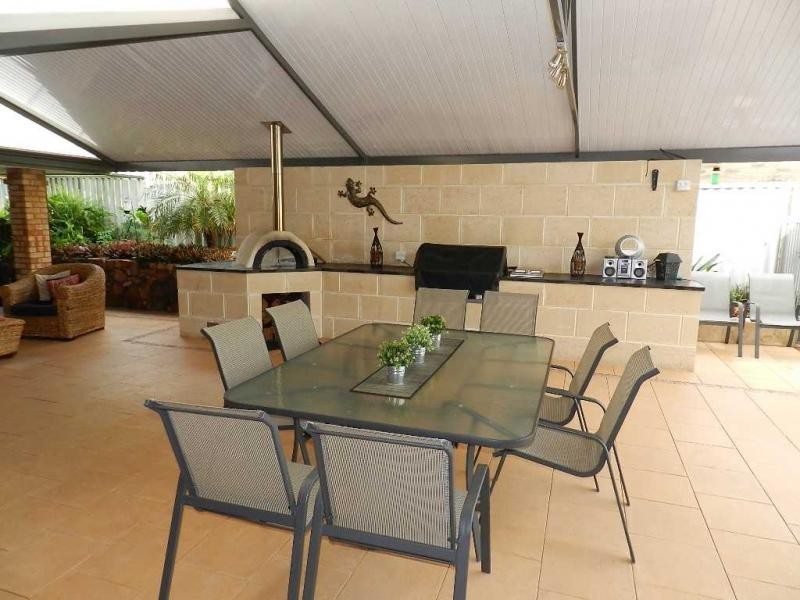 6 McKee Place, Kingsley WA 6026