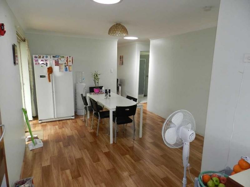 4b Glen Place, Hocking WA 6065