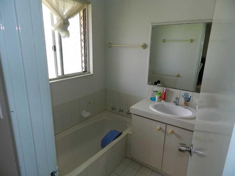4b Glen Place, Hocking WA 6065