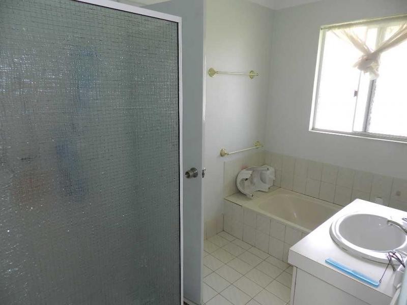 4b Glen Place, Hocking WA 6065