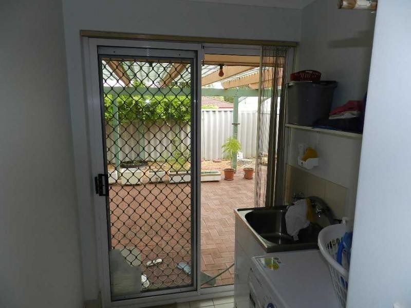 4b Glen Place, Hocking WA 6065