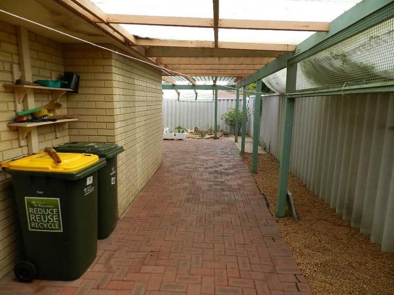 4b Glen Place, Hocking WA 6065