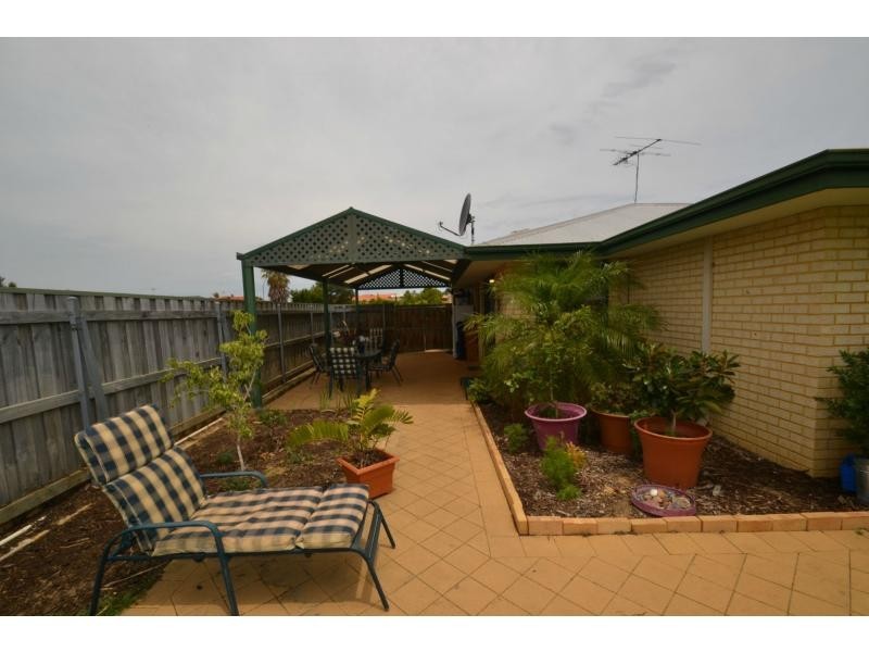 17 Christian Circle, Quinns Rocks WA 6030