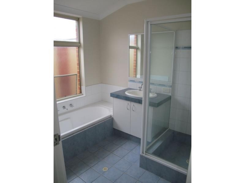 5/9 Yarra Court, Carramar WA 6031