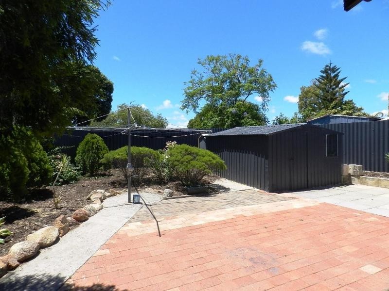 54 Monument Drive, Beldon WA 6027