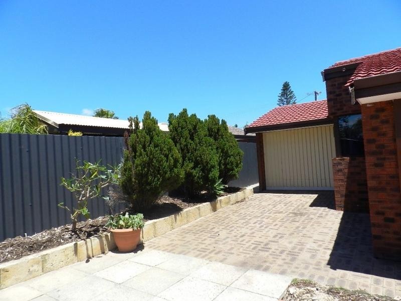 54 Monument Drive, Beldon WA 6027
