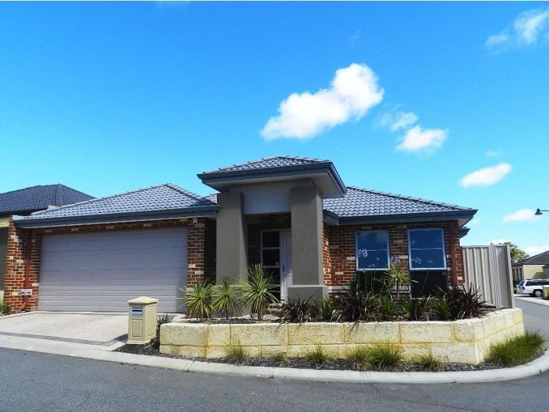 17 Jedburgh Loop, Sinagra WA 6065
