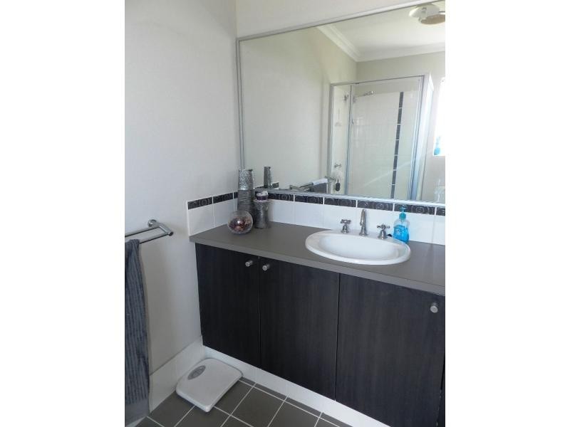 17 Jedburgh Loop, Sinagra WA 6065