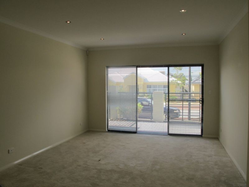 65 Gaudi Way, Clarkson WA 6030
