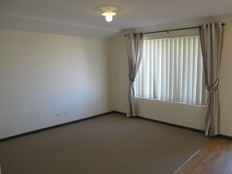 98 Joseph Banks Boulevard, Banksia Grove WA 6031