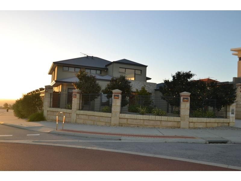 25 St Anthony Avenue, Quinns Rocks WA 6030