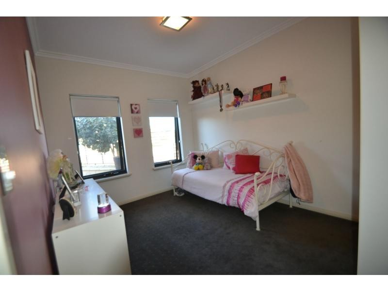 25 St Anthony Avenue, Quinns Rocks WA 6030